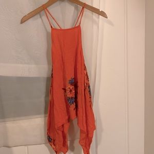 O'Neil handkerchief hem floral tank top S